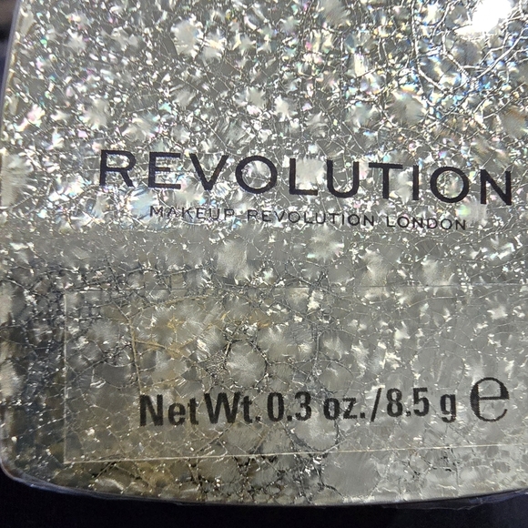 New Makeup Revolution Jelly Highlighter Monumental 0.3 Oz - Picture 5 of 5